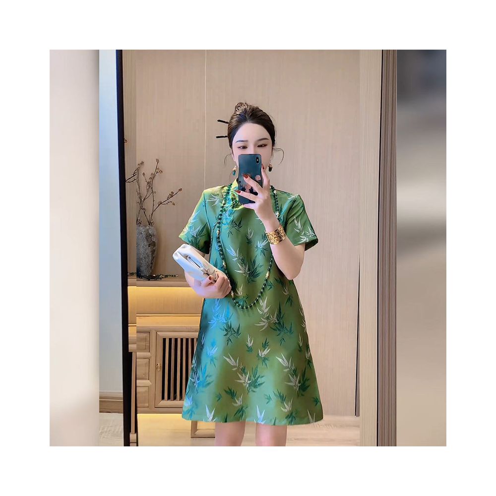 New Chinese style green improved cheongsam dress for women in summer short and high end exquisite temperament dress image 5