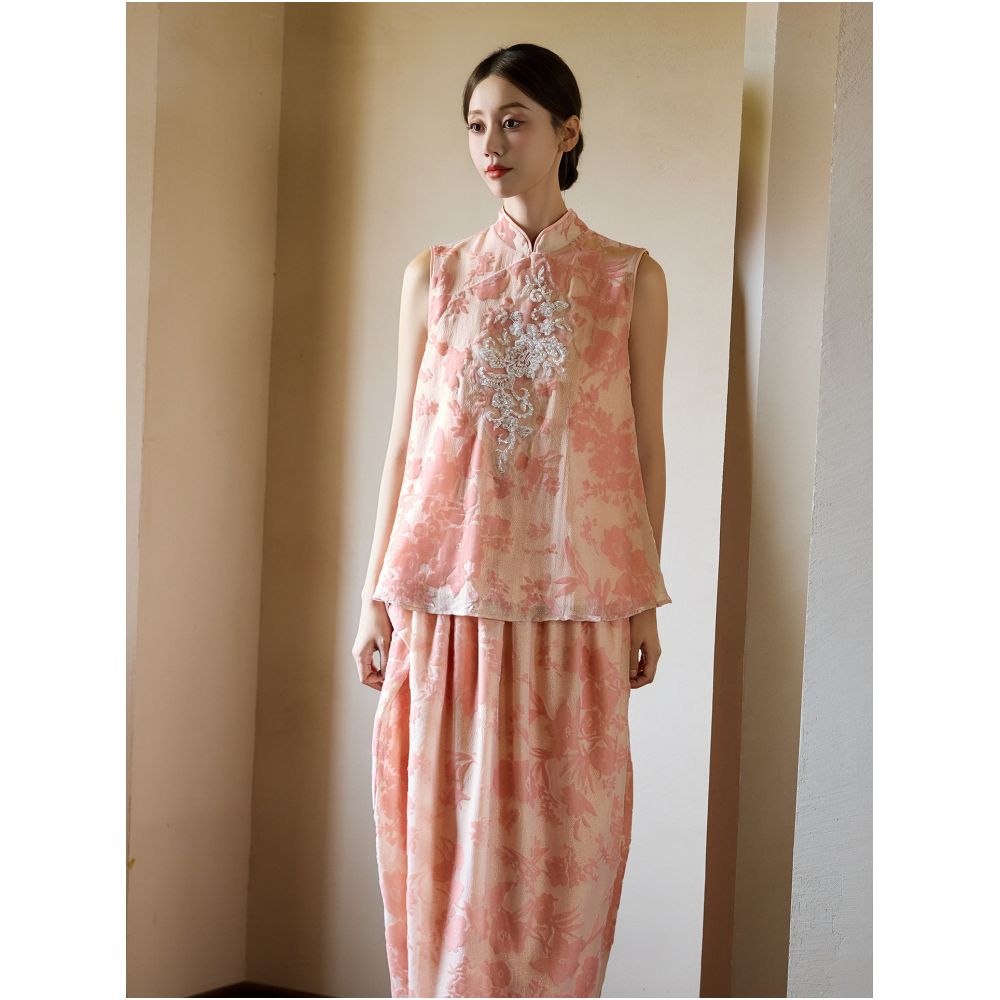 ONMOON Spring Summer New Chinese Style Pink Embroidered Cheongsam Set Embroidered Cheongsam Top Skirt Set image 4