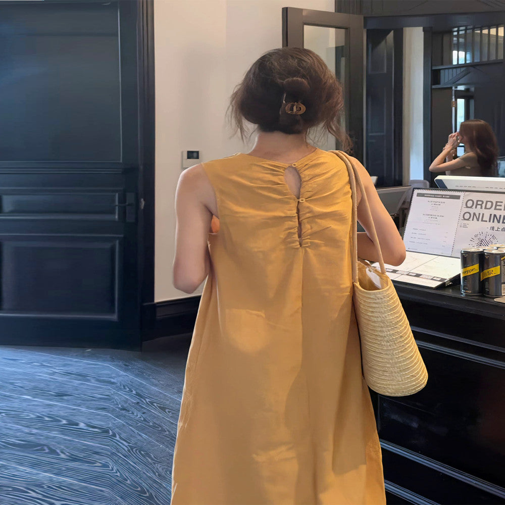 Summer sleeveless dress with a small stature and a high end feel featuring an apple shaped figure and a slimming effect exuding a casual French style vibe image 4
