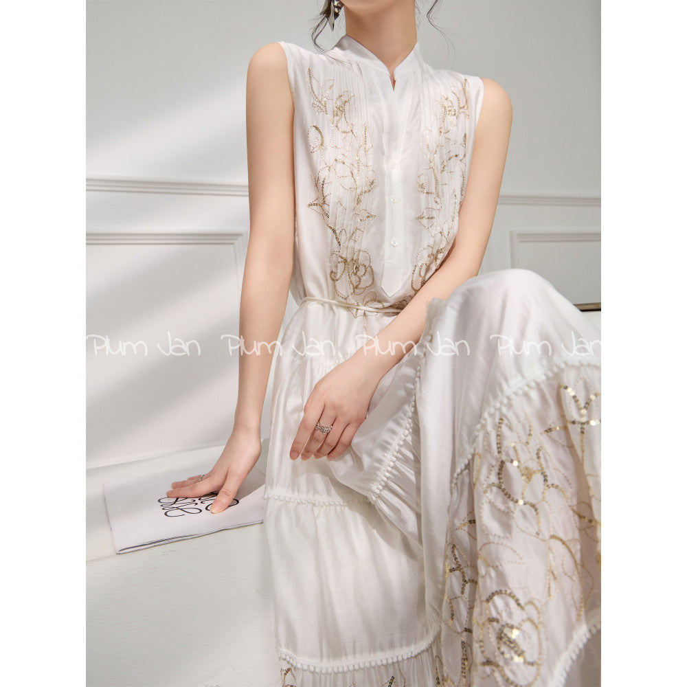 Plum Jan Seaside Outfit Dress Up A stunning white sleeveless stand up collar pleated dress image 10