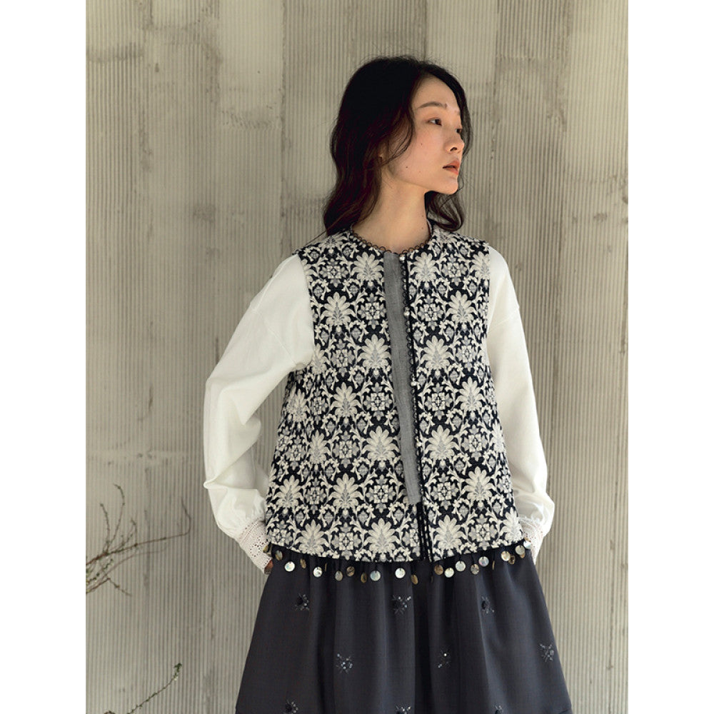 ASAYA4357 - Black & White Floral Jacquard Tassel Vest with Shell Details🖤🌼