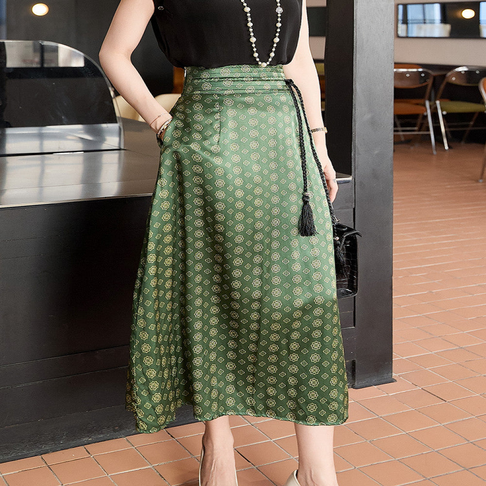 Spring and Autumn New Heavy duty Silk Half length Skirt for Women New Chinese Retro Improved Cheongsam High end Silk Slimming Medium length Skirt image 1