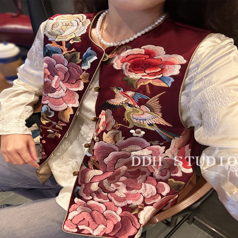 New Chinese style retro embroidery peony flower bird vest custom pearl buckle round neck vest for women in early spring image 10