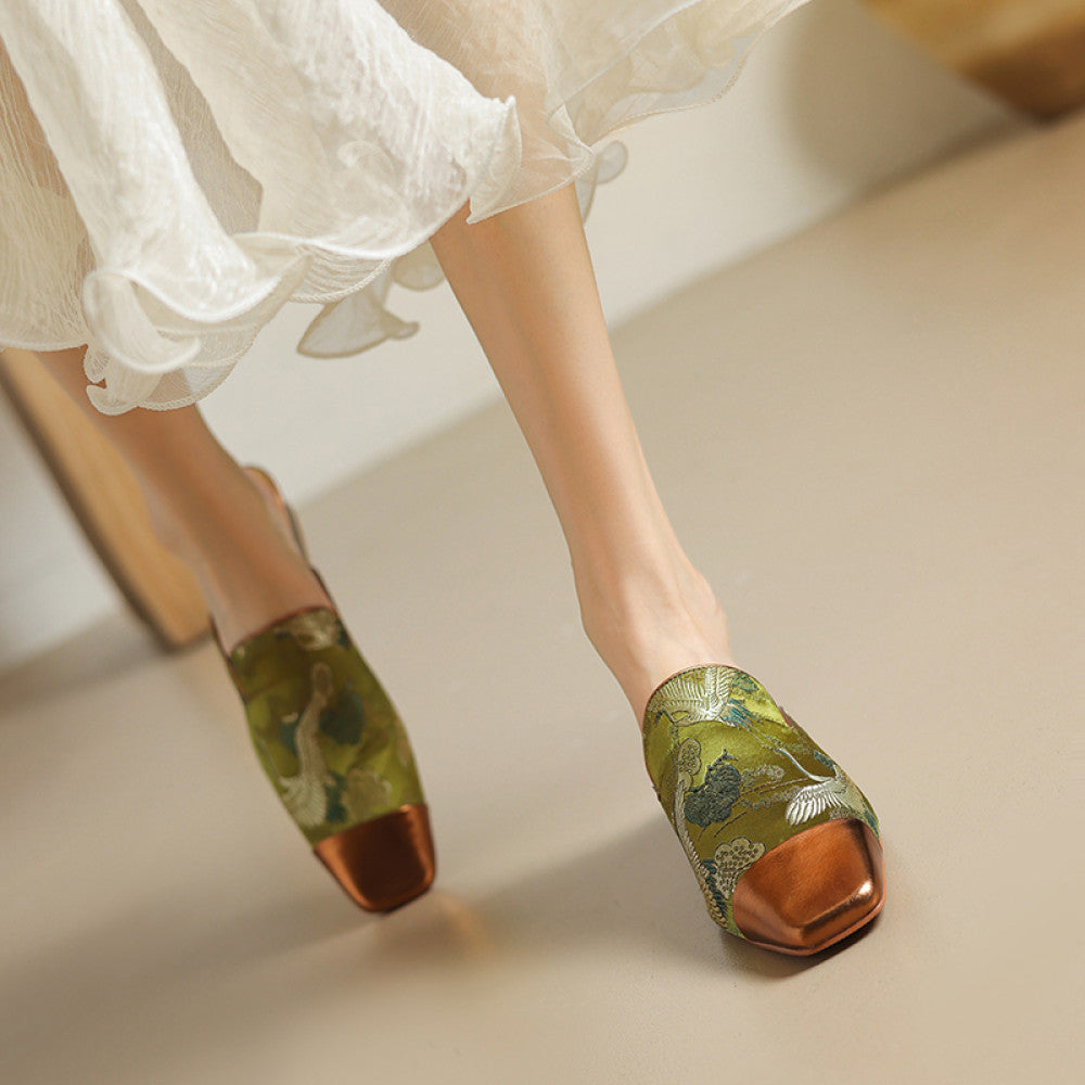 ASAYA3568 Embroidered half slippers with low heels
