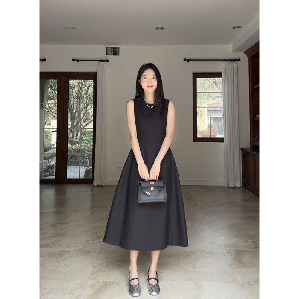Guo Jiunian s temperament is that of a socialite with sleeveless waist and slimming vest She is wearing a princess dress and a summer new suit dress image 87