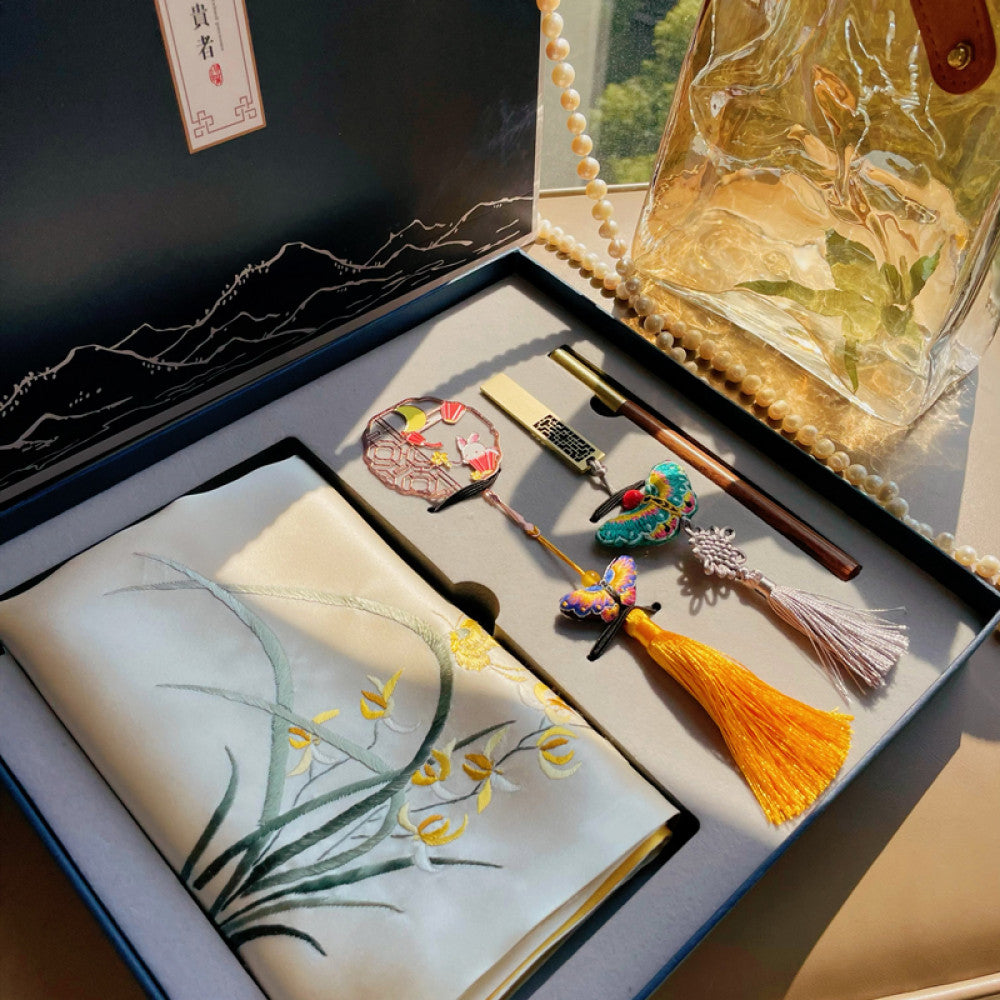 Chinese style Suzhou embroidery gift set hand embroidered silk scarf four piece holiday gift image 1