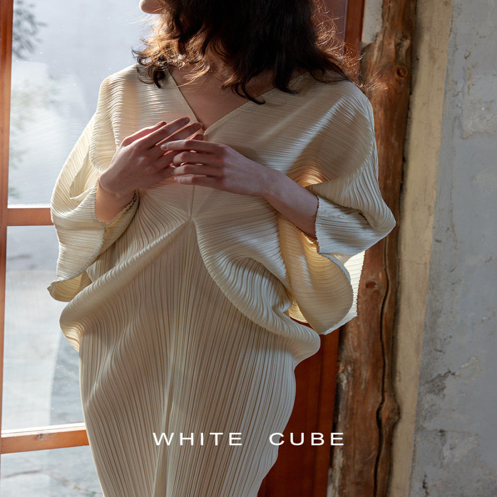 Whitecube Spring Summer Three House Style Art origami with curved 7 4 sleeves pleated V neck dress for children s clothing image 3