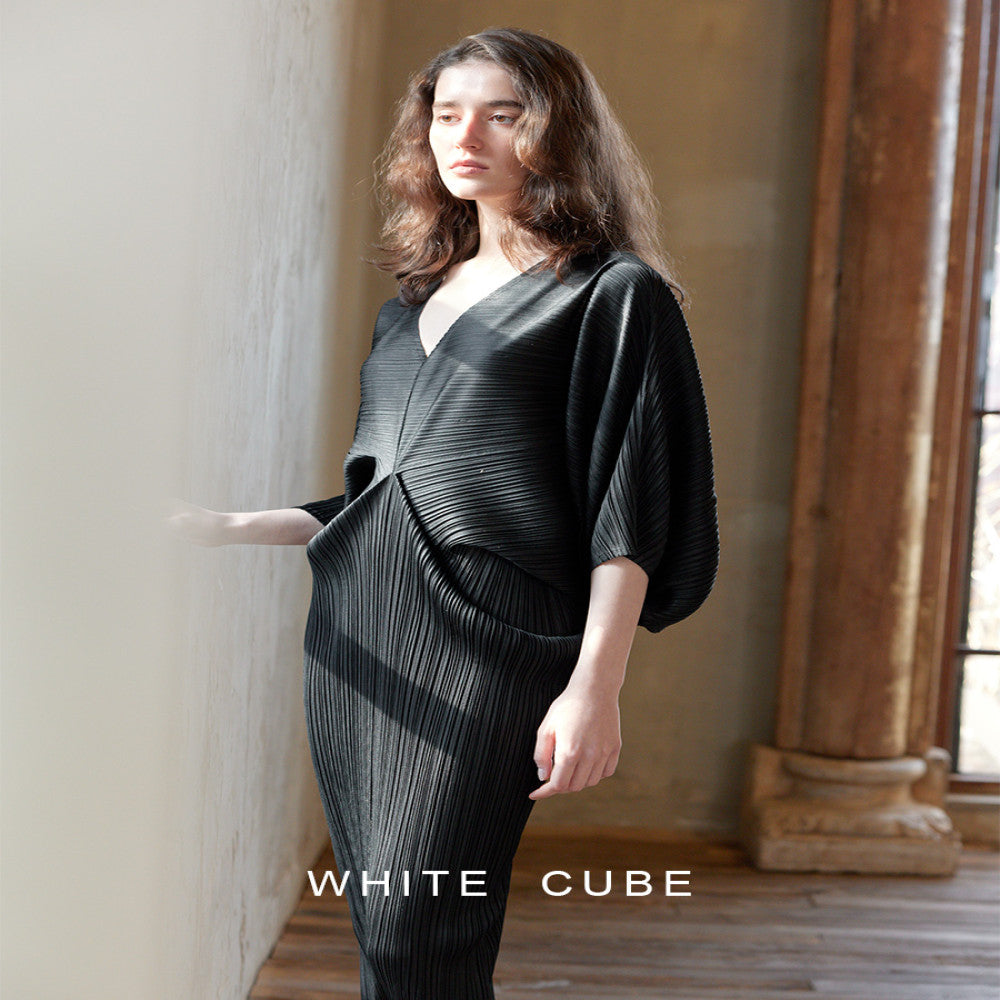 Whitecube Spring Summer Three House Style Art origami with curved 7 4 sleeves pleated V neck dress for children s clothing image 5
