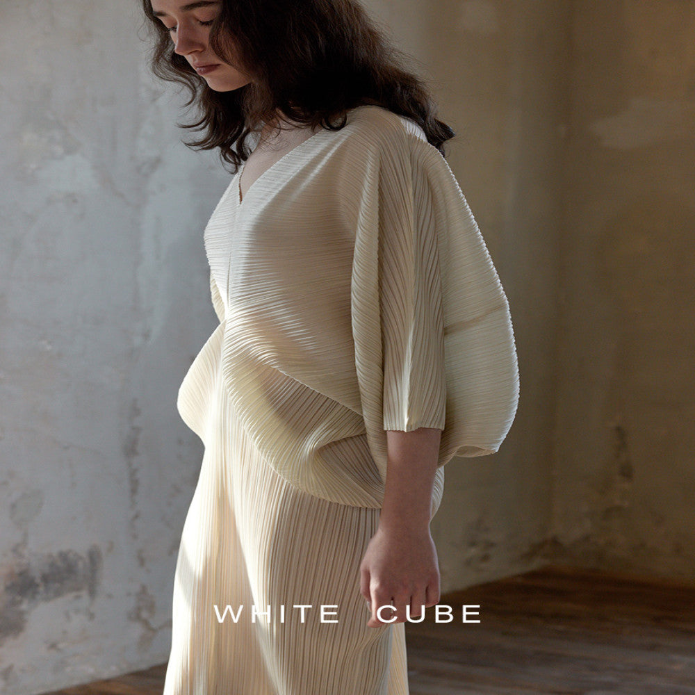 Whitecube Spring Summer Three House Style Art origami with curved 7 4 sleeves pleated V neck dress for children s clothing image 0
