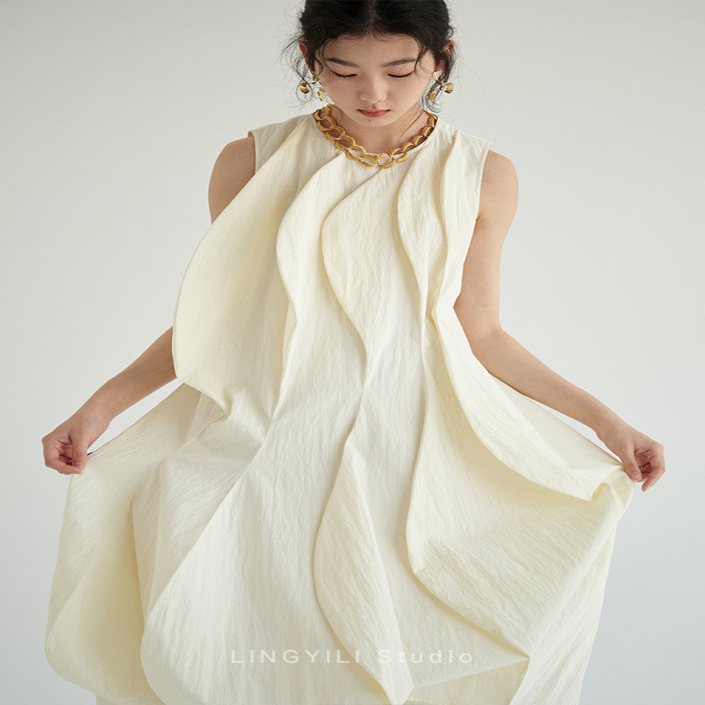 LINGYLI Xia s new original wave shaped standing cut sleeveless round neck designer beige long dress image 1