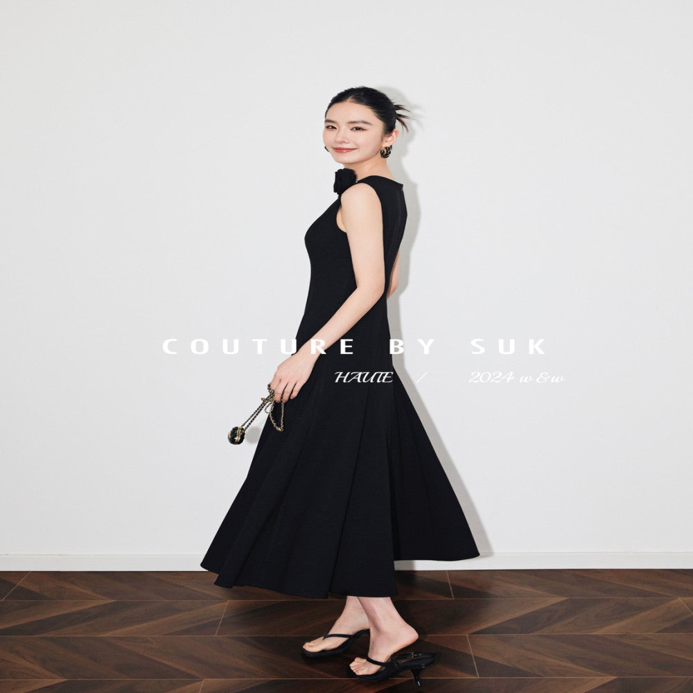 SUK Elegant Festival 2025 New White High end Temperament Black Sleeveless Dress Women s Summer Long Style image 5