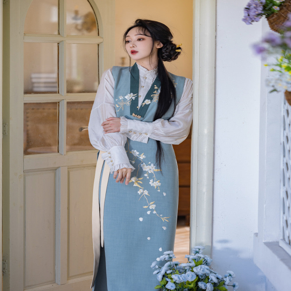 Dreaming of Pear Blossoms and Chinese Style Original Commuting Daily Hanfu Spinning Skirt New Chinese Embroidery Vest Stand up Collar Shirt Spring and Autumn image 2