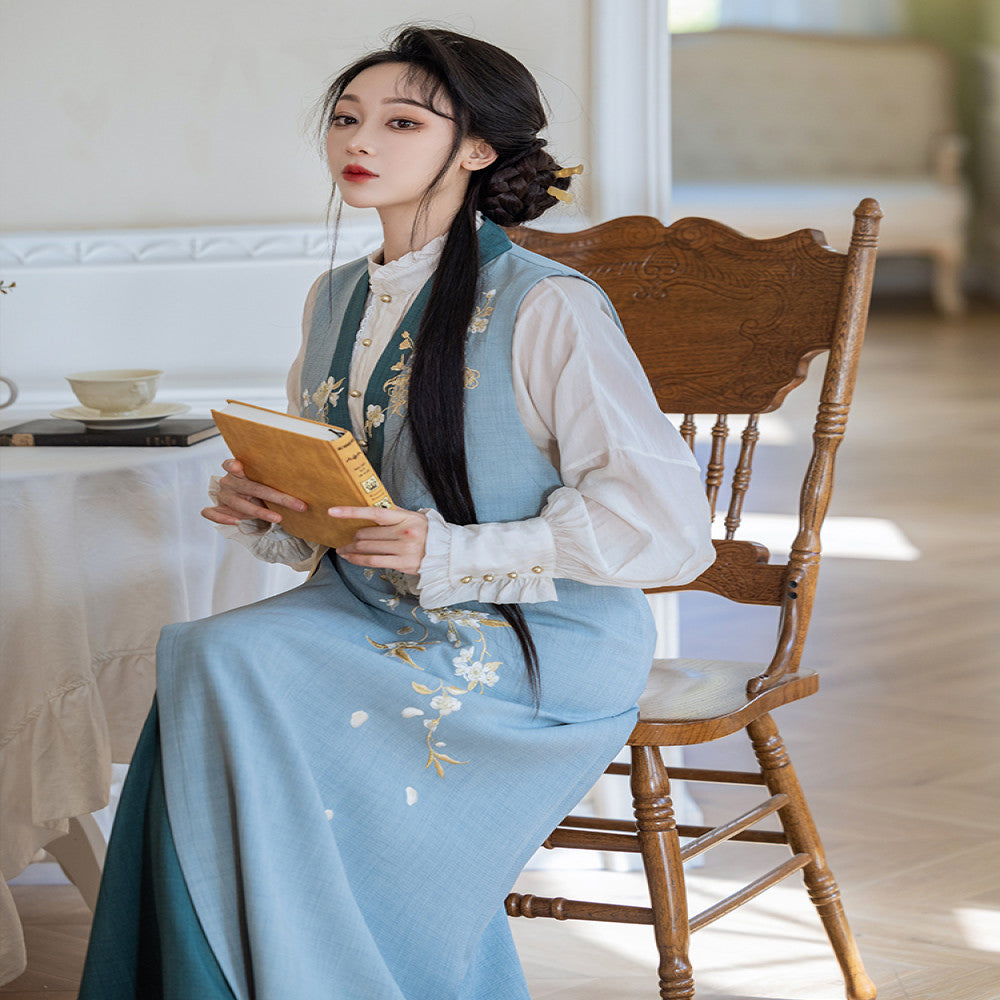 Dreaming of Pear Blossoms and Chinese Style Original Commuting Daily Hanfu Spinning Skirt New Chinese Embroidery Vest Stand up Collar Shirt Spring and Autumn image 3