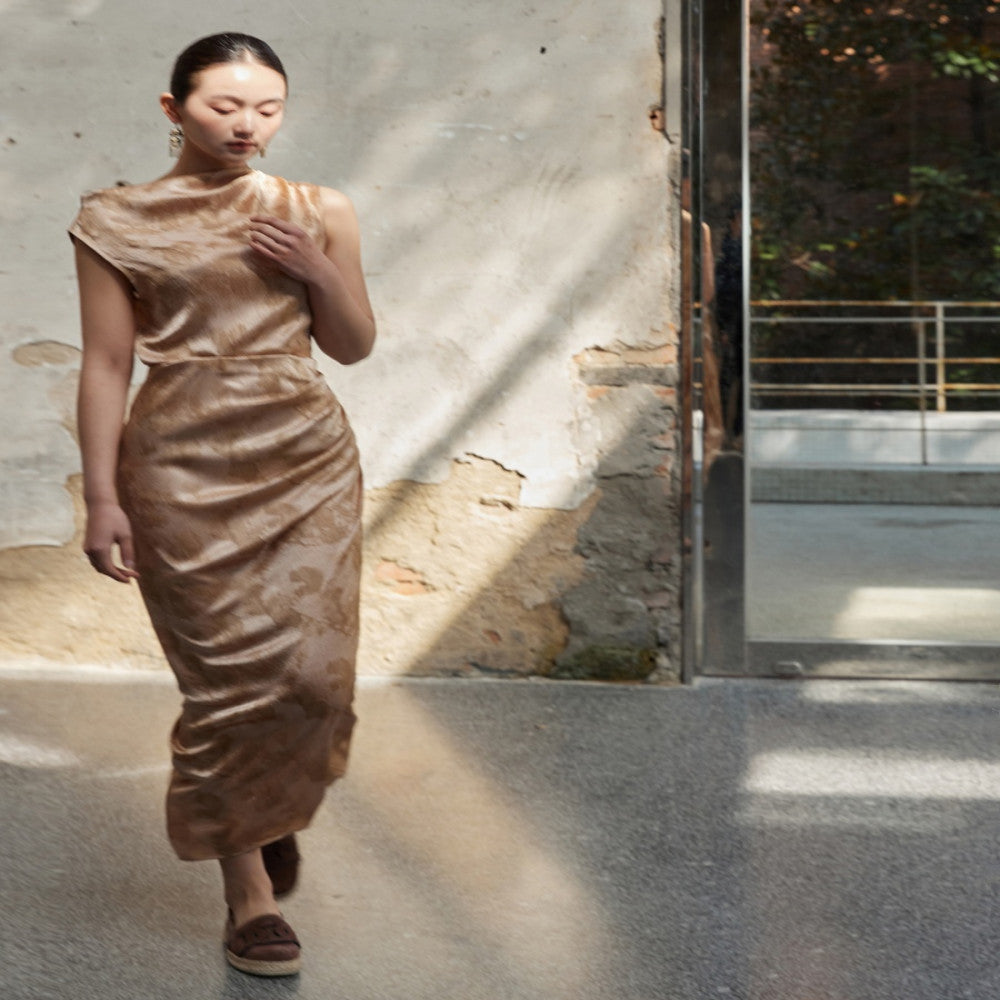 Golden Age satin print three dimensional cut pleated waist slimming dress image 2