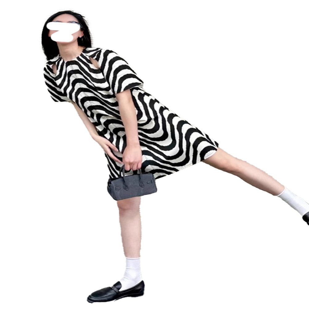 Drawdream design sense shoulder hollow black and white wave print dress for women stylish and age reducing loose and slimming image 5