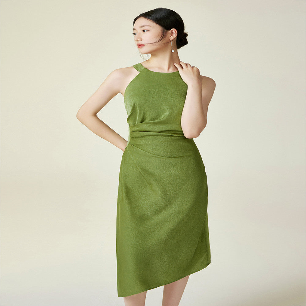 Yiyan green minimalist design dress with summer pleating waist cinching slimming effect hanging neck sleeveless mid length camisole skirt image 3