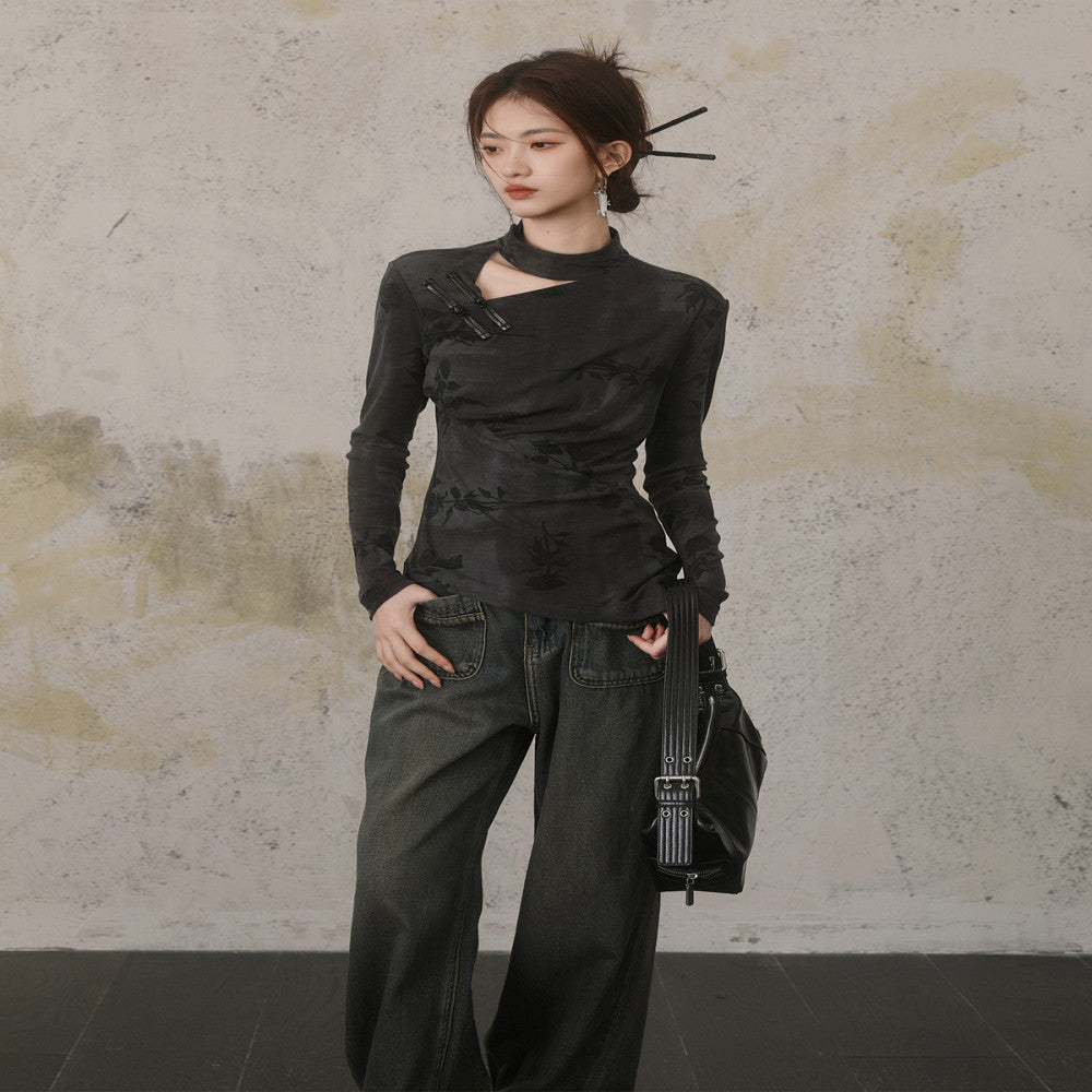Round and missing INGKO new Chinese autumn style buckle light Chinese style hollow design inkstone gray slimming long sleeved women s top T shirt image 3