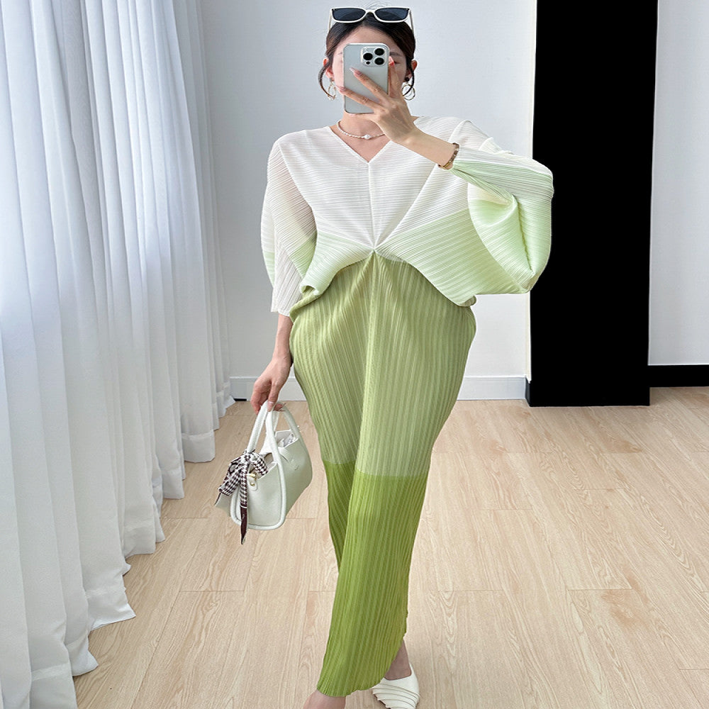 Homestay pleated dress long skirt summer new high end niche temperament color blocking age reducing bat sleeve dress for women thin image 2