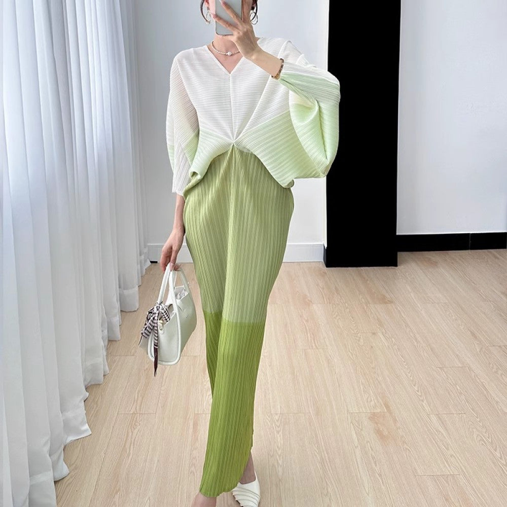 Homestay pleated dress long skirt summer new high end niche temperament color blocking age reducing bat sleeve dress for women thin image 21