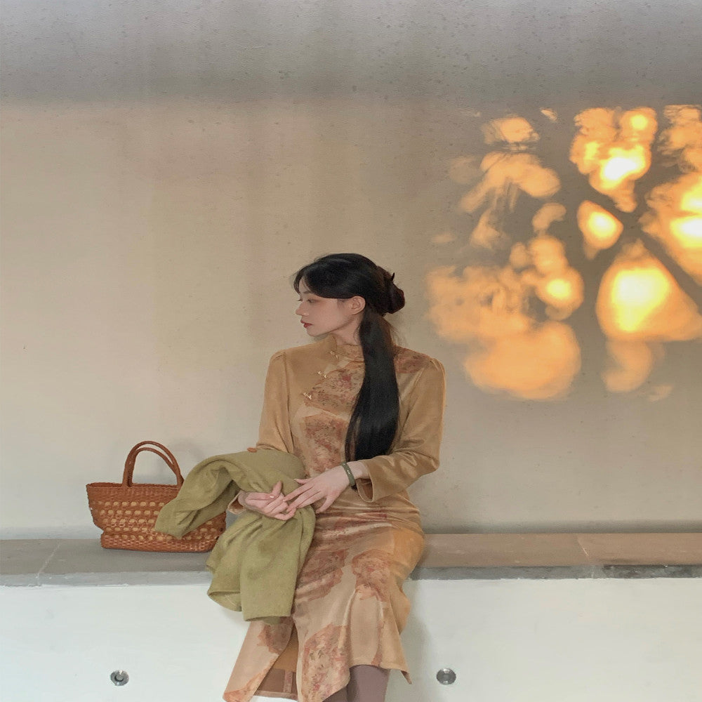 Imagery Lyrical Poem Old Flower Utensils Thickened Suede Velvet New Chinese Style Strap Skirt Improved Cheongsam image 2