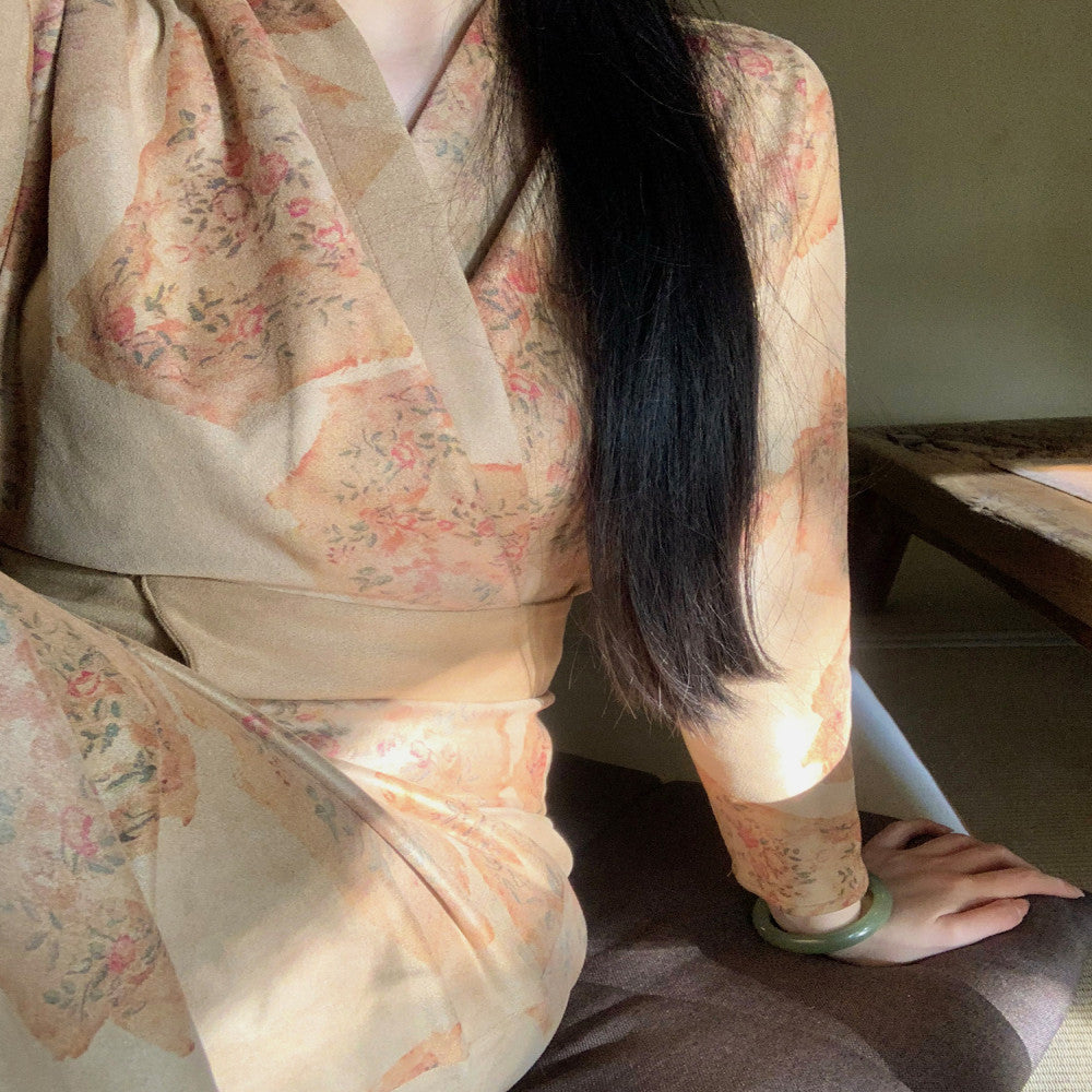 Imagery Lyrical Poem Old Flower Utensils Thickened Suede Velvet New Chinese Style Strap Skirt Improved Cheongsam image 4