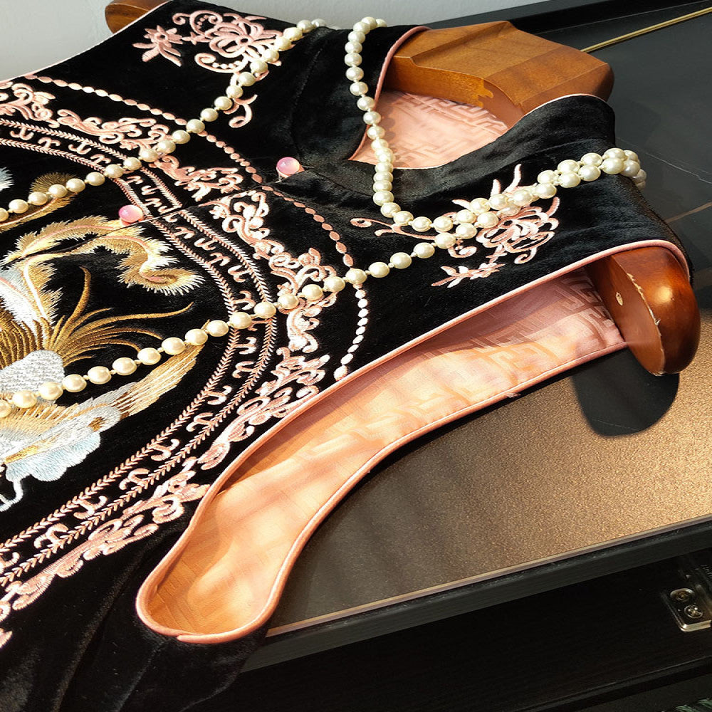 Silk velvet vest women s design sense pink age reducing casual versatile heavy embroidery vest Tang style top image 3