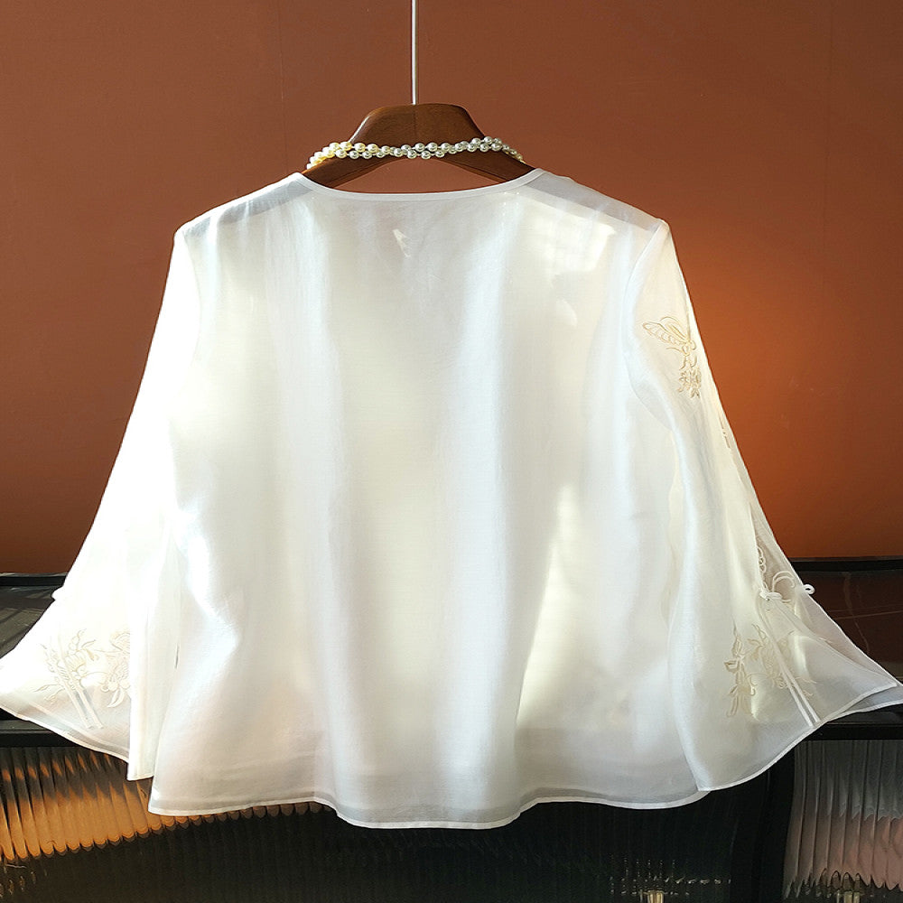 White improved new Chinese style round neck shirt with a female design sense niche retro button embroidery Chinese style casual shirt trend image 3