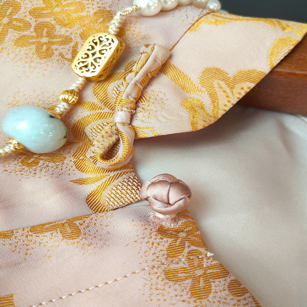 Yellow modified new Chinese style mulberry silk shirt with women s design sense Ni Ni s same retro button long sleeved silk top image 4