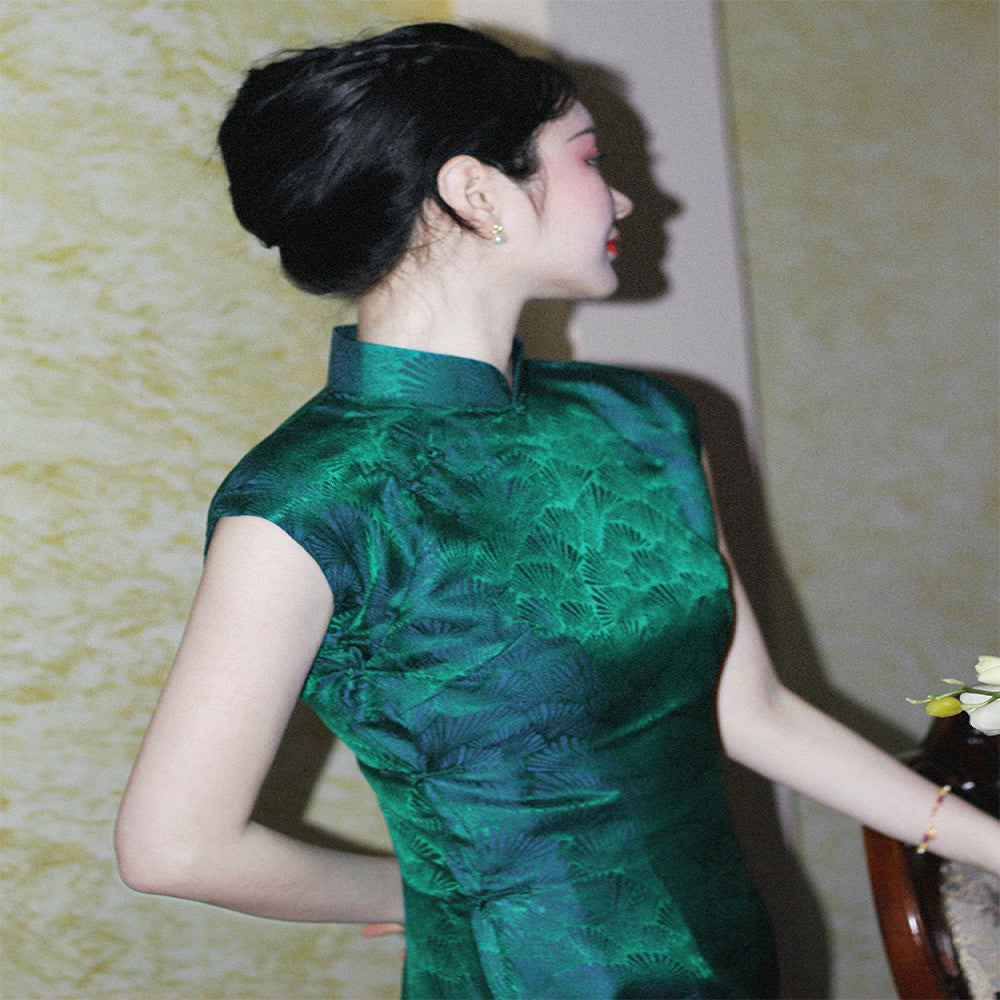 Tang Zhiyu Vintage Sleeved Young Long Silk Jacquard Fabric Handmade Beautiful Green Cheongsam The Journey of a Legendary Landscape Painting image 2
