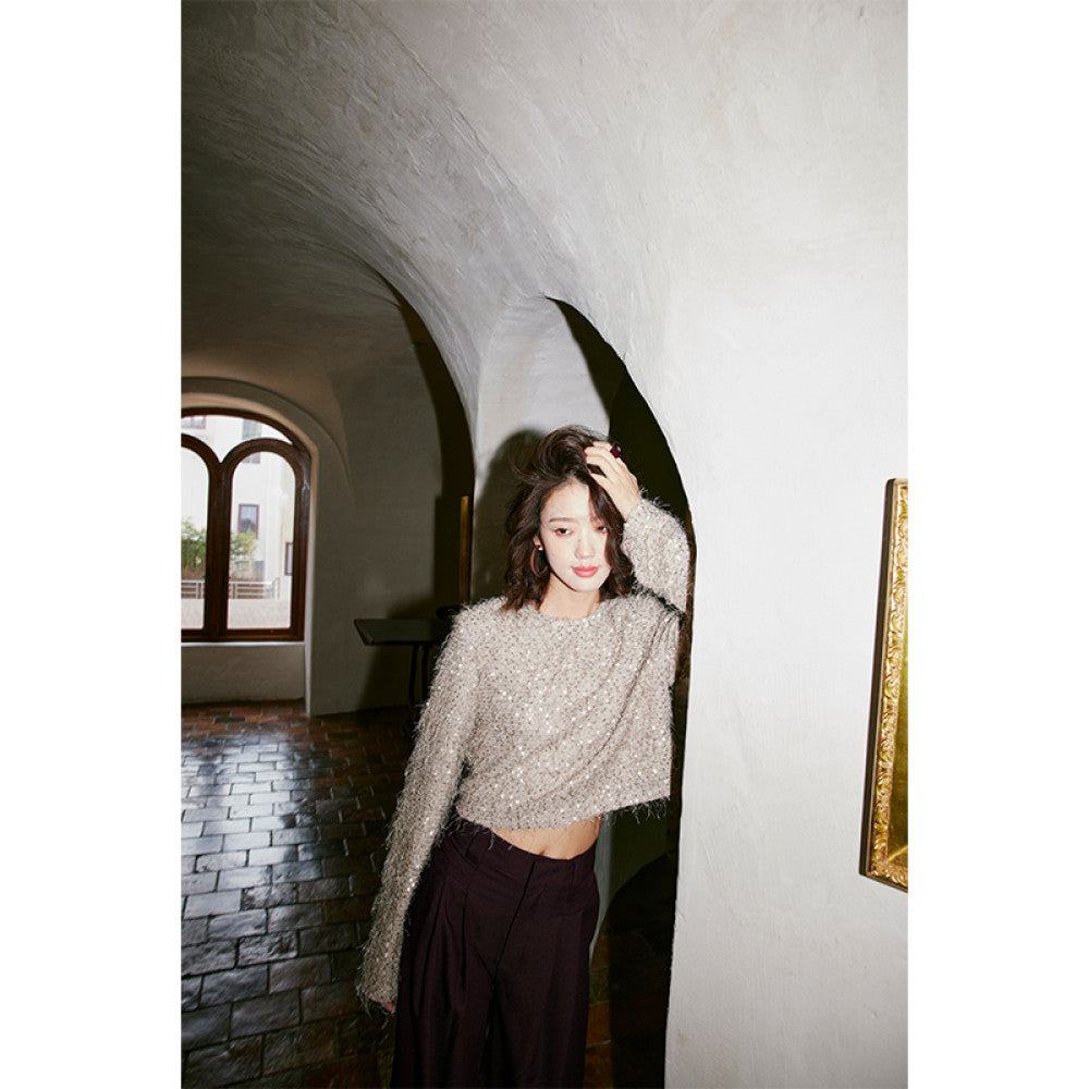Rosebanks don t chase after the stars anymore Just have sequins shoulder pads sequin long sleeved tops image 2