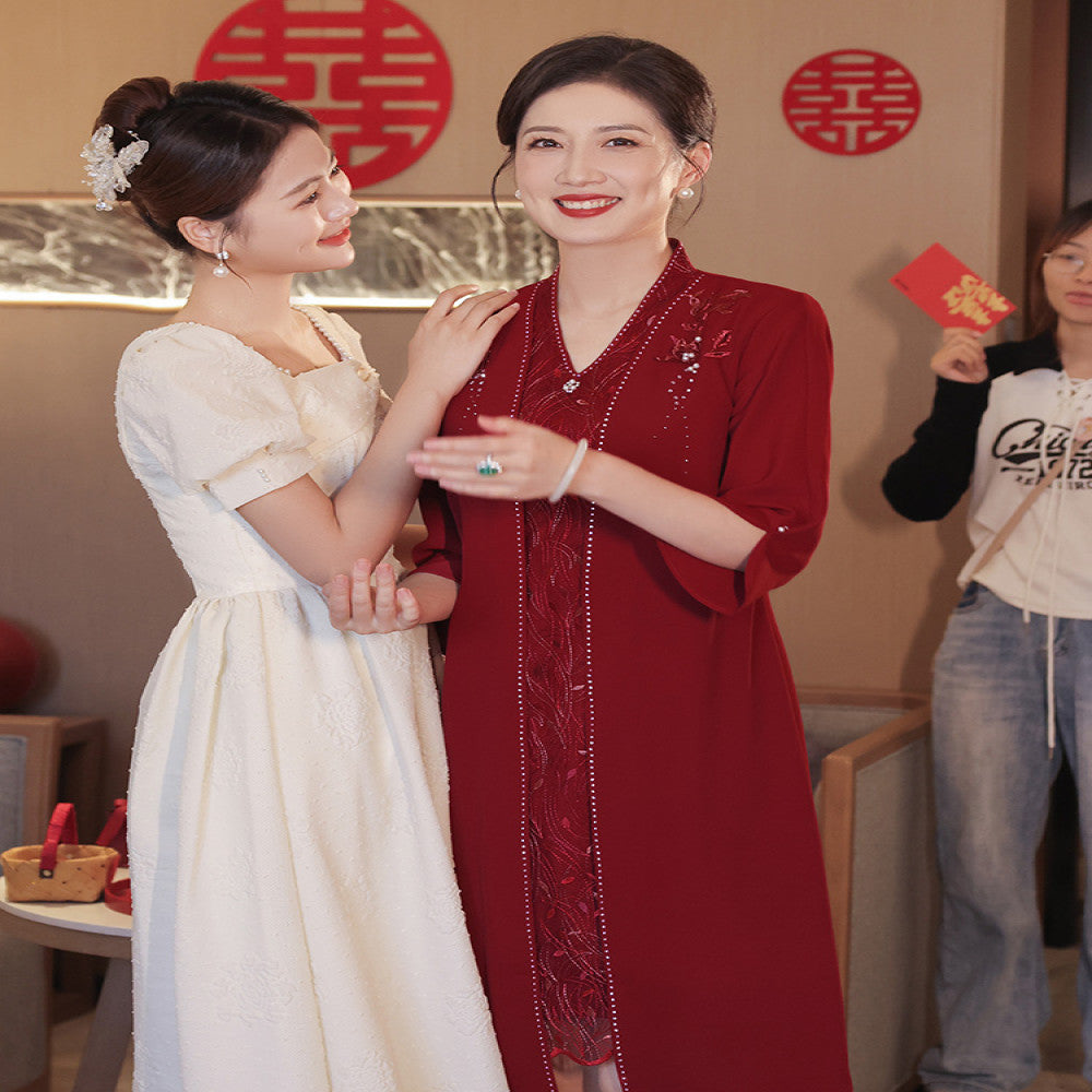 Happy mother in law wedding banquet dress 2024 new spring and autumn middle aged mother dress noble temperament wedding red long sleeve young image 2