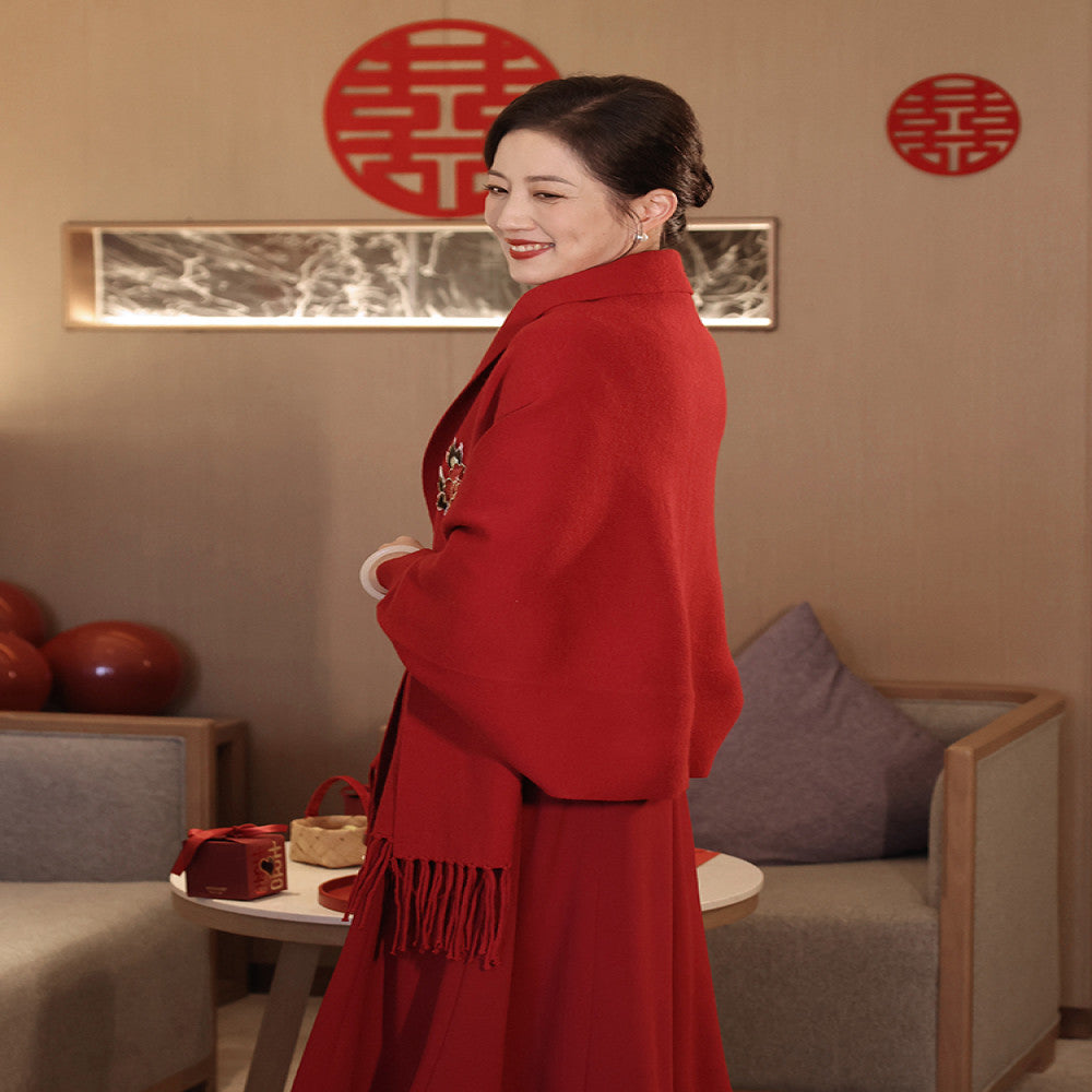 High end red matching with mother s cheongsam shawl 2023 new autumn and winter wedding banquet wedding dress Chinese style outdoor outfit image 4