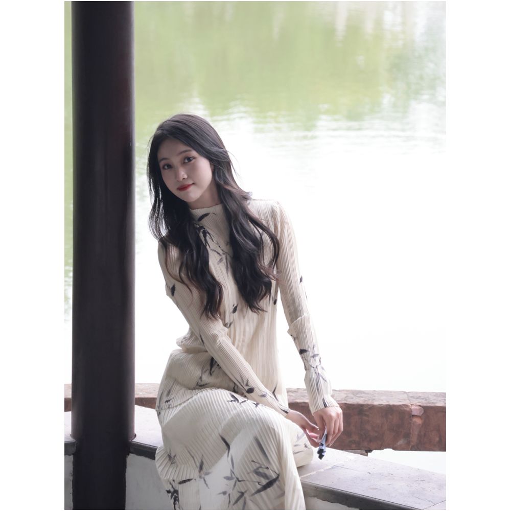 Hall Tang tingtang Bamboo leaf printed wind piano fold process breathable sunscreen thin shirt half skirt set two pieces image 2