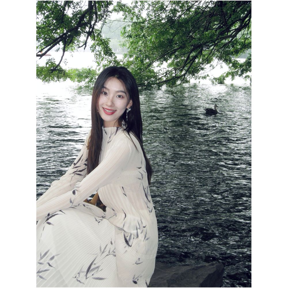 Hall Tang tingtang Bamboo leaf printed wind piano fold process breathable sunscreen thin shirt half skirt set two pieces image 3