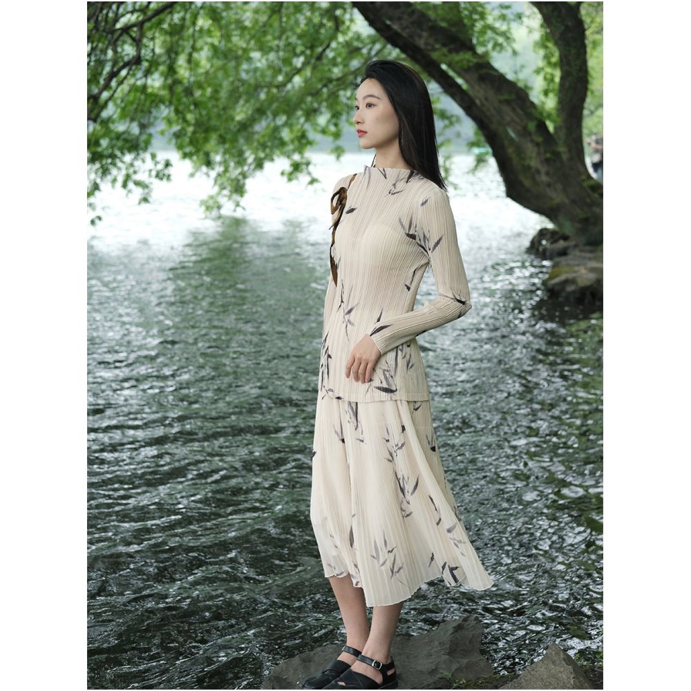 Hall Tang tingtang Bamboo leaf printed wind piano fold process breathable sunscreen thin shirt half skirt set two pieces image 4