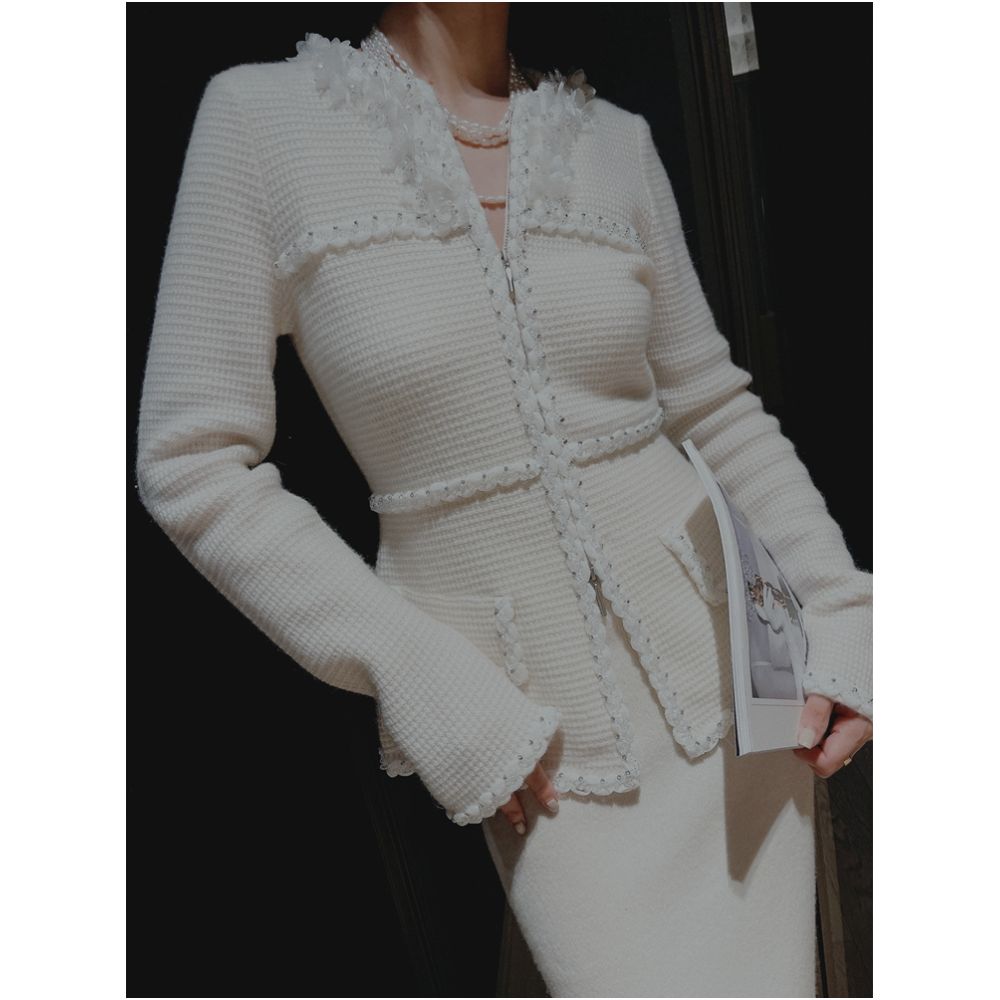 Luxury cashmere flower rhinestone French style small fragrance knitted cardigan with high end feel heavy coat sweater W4104 image 1