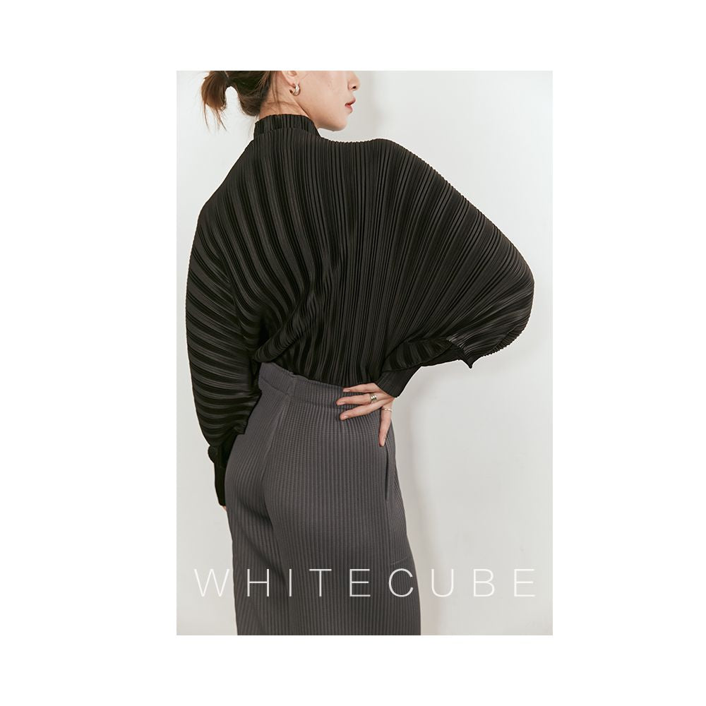 2024 Spring and Autumn New Three House Style Folded Long Sleeve T shirt Bottom Shirt Artistic Loose Pleats High Neck Top for Women image 1