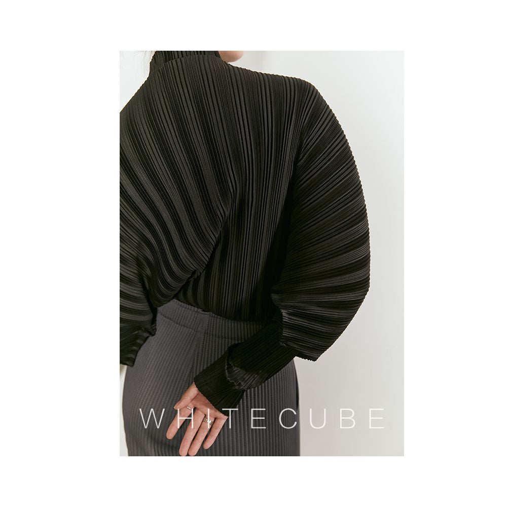 2024 Spring and Autumn New Three House Style Folded Long Sleeve T shirt Bottom Shirt Artistic Loose Pleats High Neck Top for Women image 2