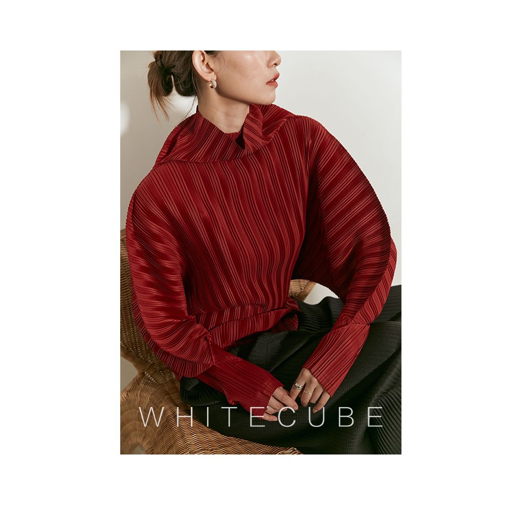 2024 Spring and Autumn New Three House Style Folded Long Sleeve T shirt Bottom Shirt Artistic Loose Pleats High Neck Top for Women image 3