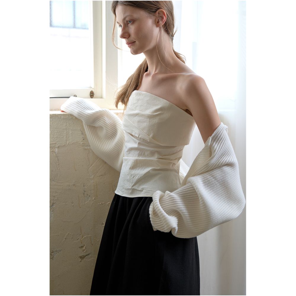 Whitecube pure wool knitted cardigan with cloud like texture paired with shawl scarf French blogger outfit for women image 5