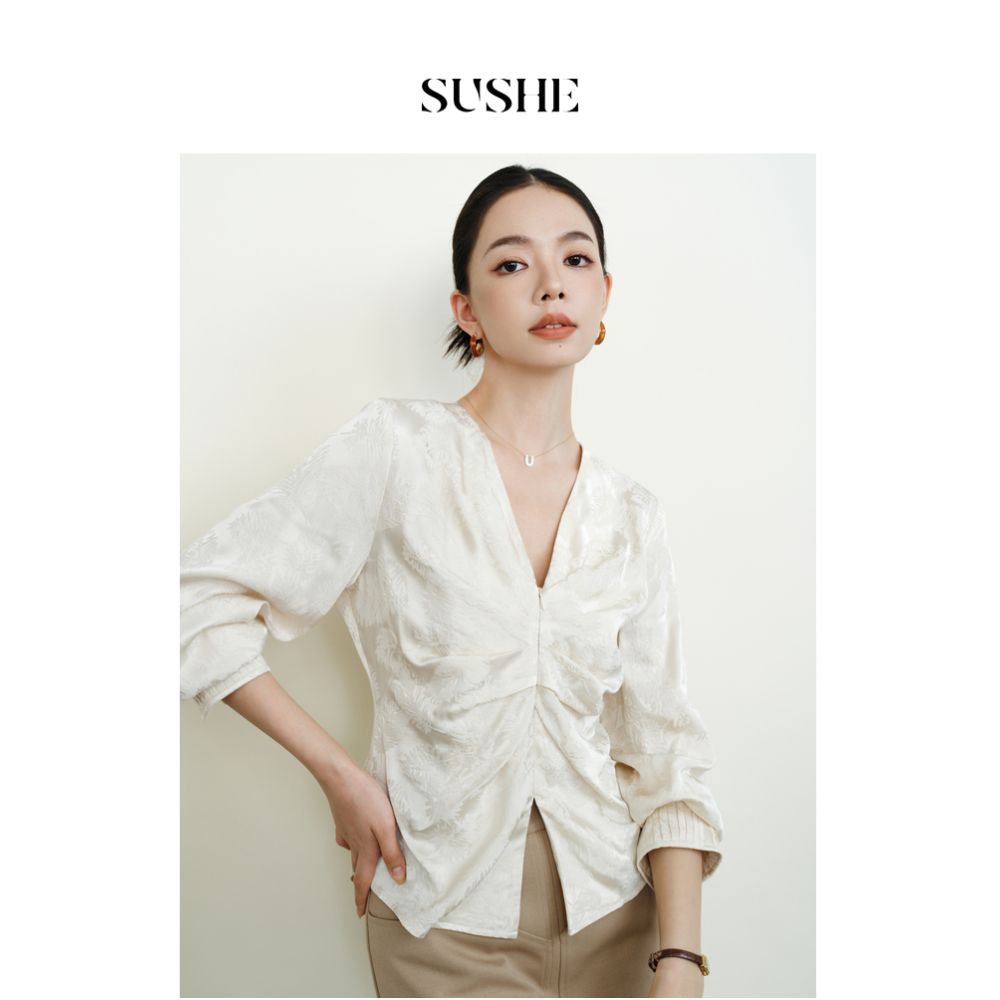 Oulai sells SUSHE new Chinese style V neck white jacquard style slimming shirt top for women in autumn image 2