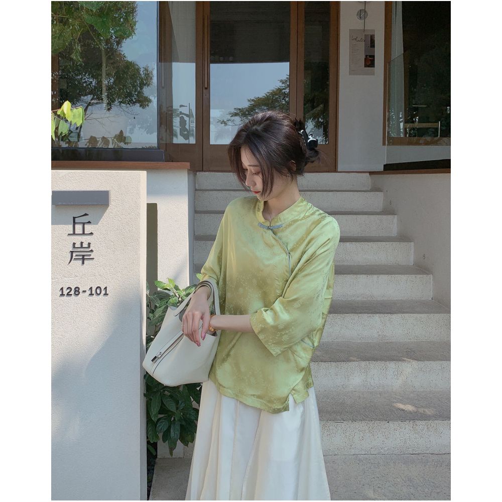 Qiqi Home 2024 Early Autumn New Chinese Ancient Style Embossed Shirt Women s Long Sleeve Design Temperament Top image 4