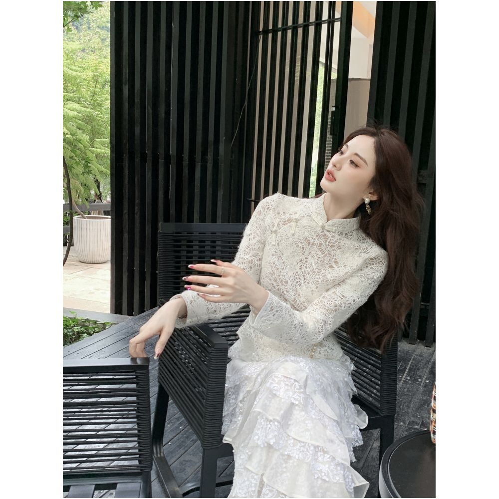 Yu Xiaoxiao Jiangnan Beauty Embryo Chinese stand up collar button retro national style hollow top early autumn new image 2