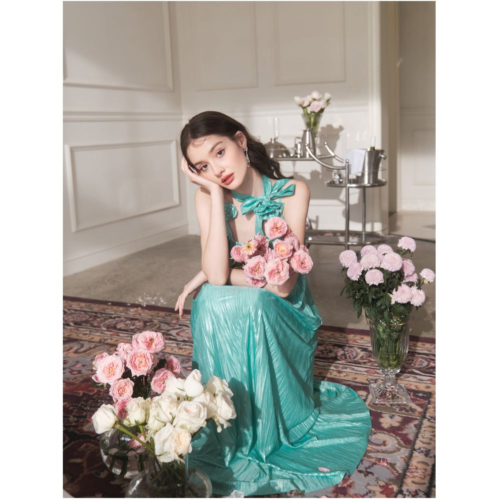 Broken code leak detection Yu Xiaoxiao Blue Mermaid Lady Elegant U neck Texture Long Strap Dress image 1