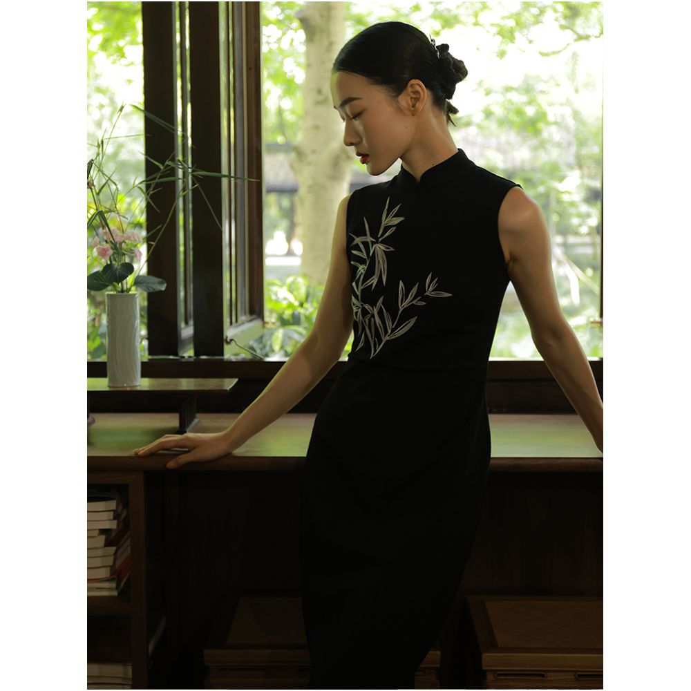 Xiaolu Miya Bamboo original design new Chinese style embroidered cheongsam sleeveless little black dress long dress summer image 5