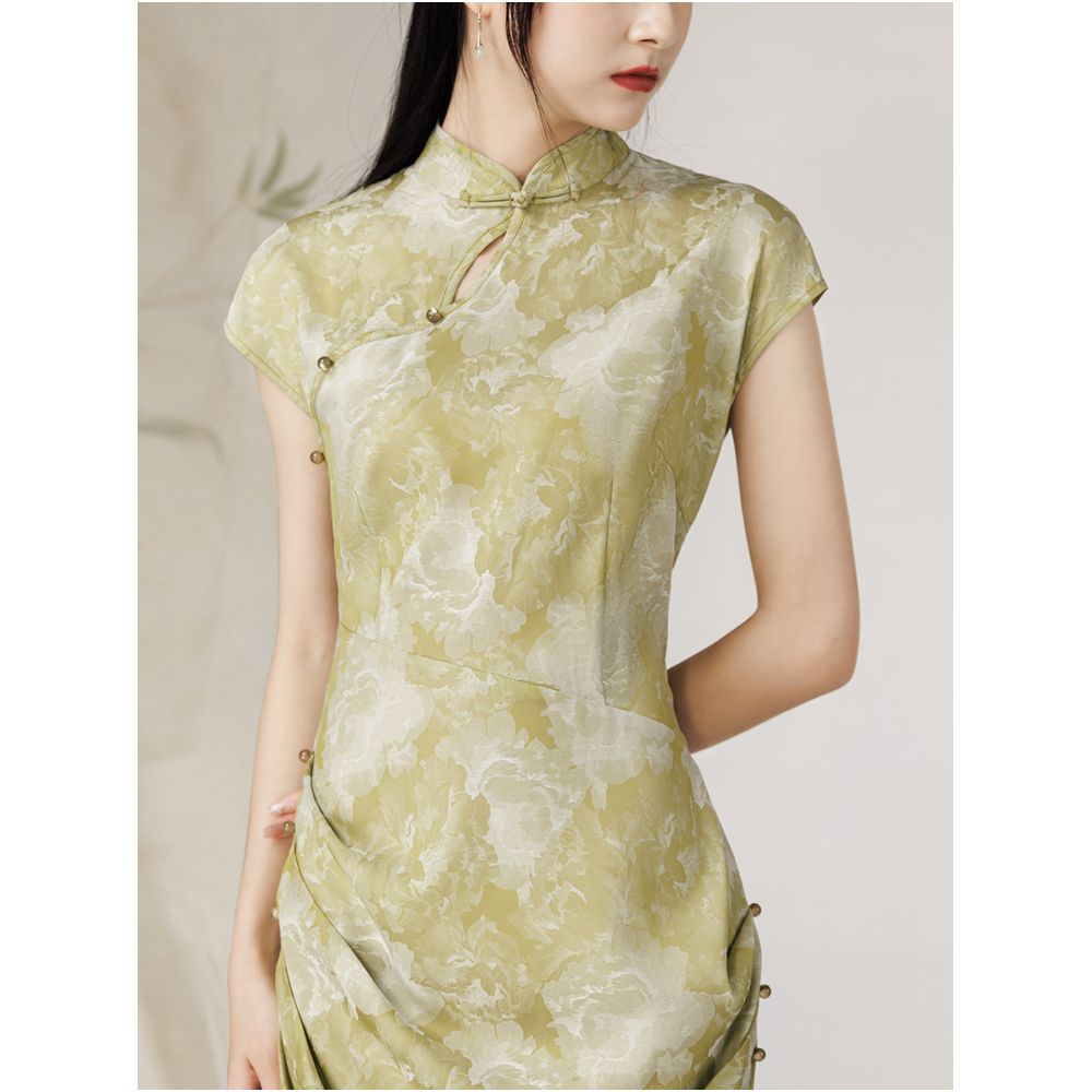 Yiyan New Chinese style Improved Cheongsam Skirt for Women in Summer Green Pattern Short Sleeve Chinese Style Pan Buckle Retro Split Dress image 3