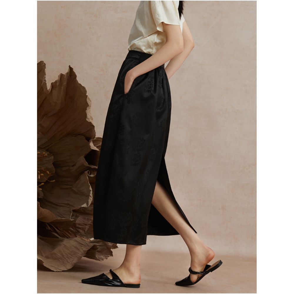 Ruyi Lianyun Tongxia Jacquard Half length Skirt for Women Retro New Chinese Light National Style Wide Waist Split Flower Bud Skirt image 5