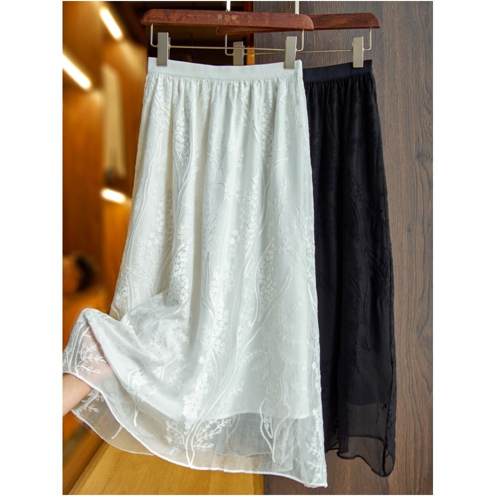 Black silk midi skirt for women in summer 2025 new heavy industry embroidery small medium and long mulberry silk A line skirt thin image 3