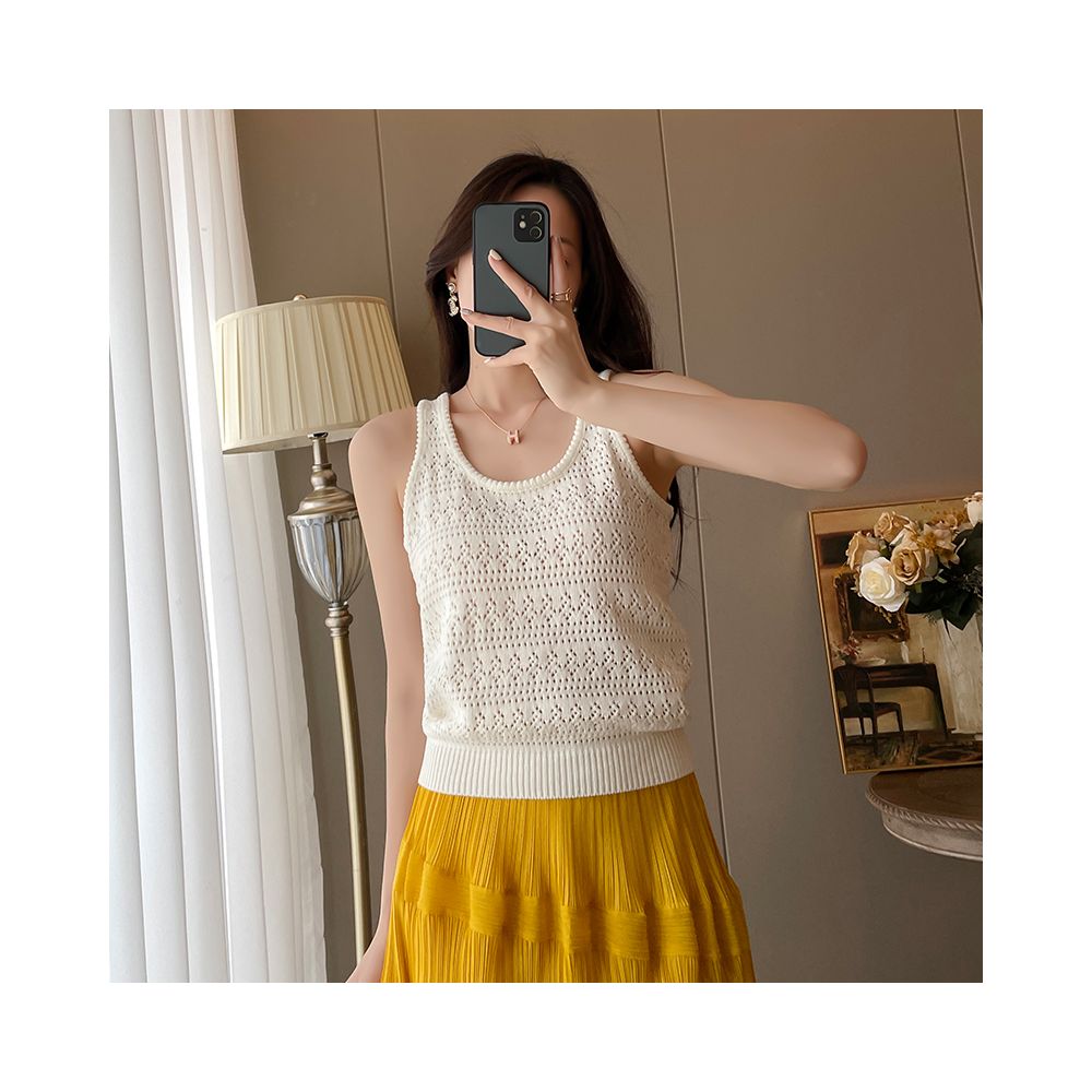 White hollow knitted vest top two piece skirt set small fragrant style pleated skirt set women s summer 2025 new style image 8