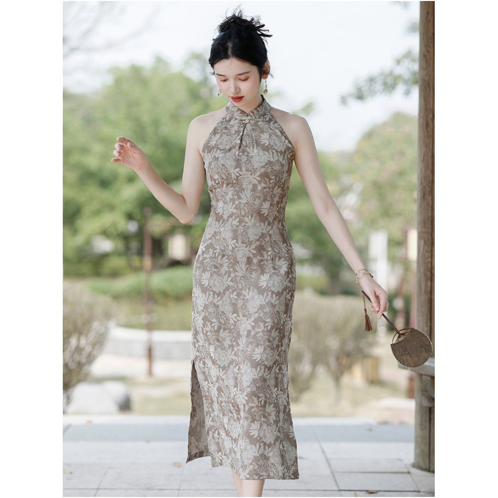 Pillow Dream Village Over the years the traditional Chinese style has been improved with retro jacquard patterns and a new Chinese style waist cinched sleeveless cheongsam dress image 30